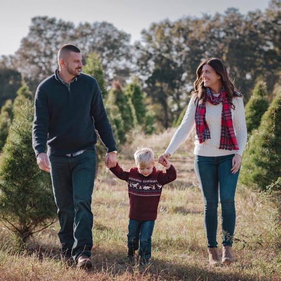 Meet your Posher, Alexis - Picture 1 of 1